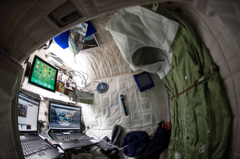 Фото 1 300 дней жизни в невесомости в рассказах и снимках астронавта NASA