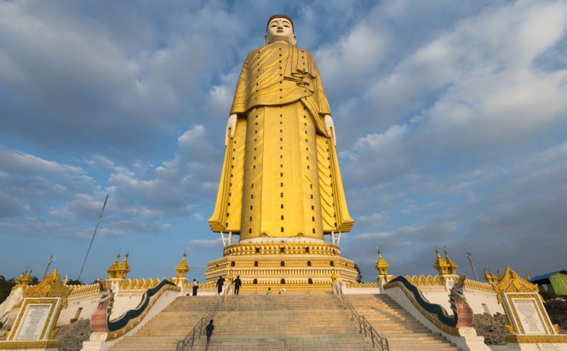 Фото 1 Самые большие статуи в мире
