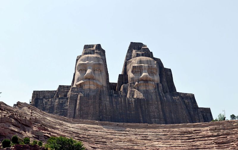 Фото 3 Самые большие статуи в мире