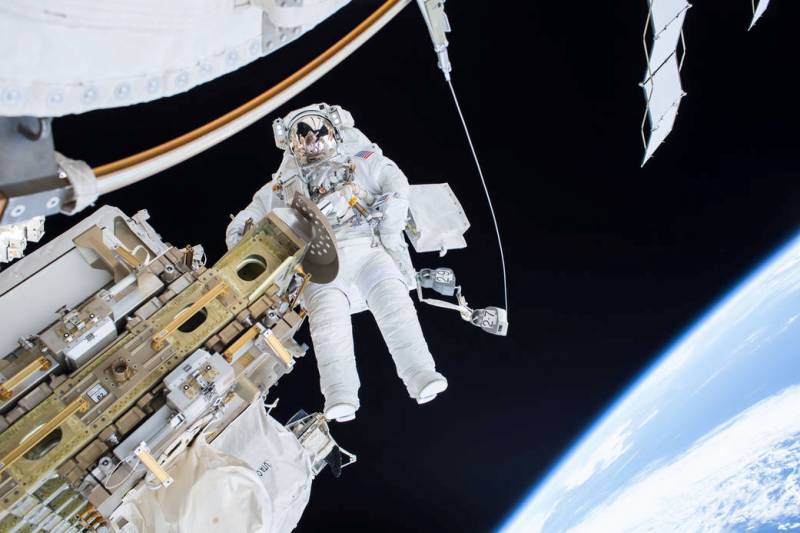 Фото 13 300 дней жизни в невесомости в рассказах и снимках астронавта NASA