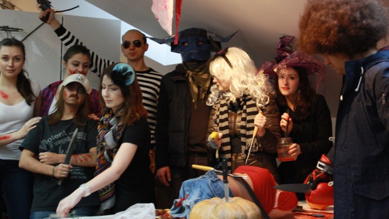 Фото 21 Как празднуют Хэллоуин в российских офисах