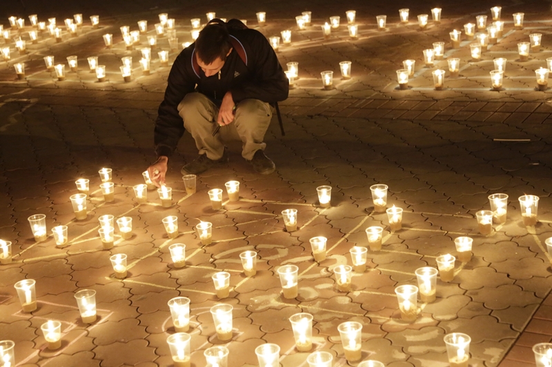 Фото 12 Акции памяти жертв разбившегося над Синайским полуостровом А321 1 ноября 2015  г.