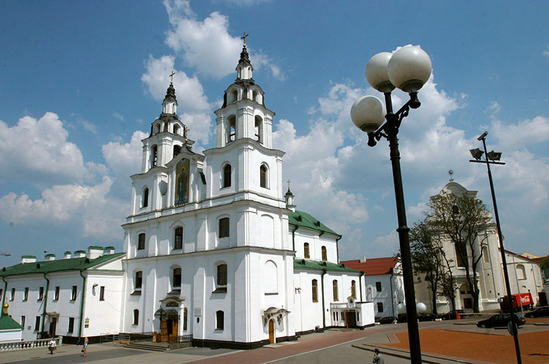Минск, Кафедральный собор на площади Свободы