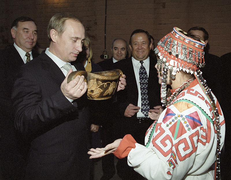 Фото 9 Владимир Путин, вызывающий нежность и умиление: фото разных лет