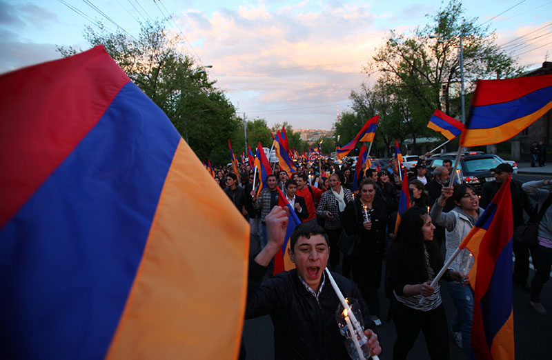 Фото 8 Поминальные мероприятия разных лет на День памяти жертв геноцида армян