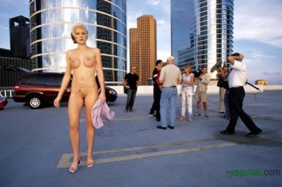 Playboy выпустил номер "Женщины Enron" после краха корпорации Enr...