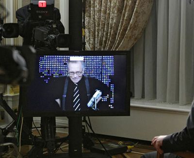 Фото 2 В.В.Путин во время интервью Ларри Кингу