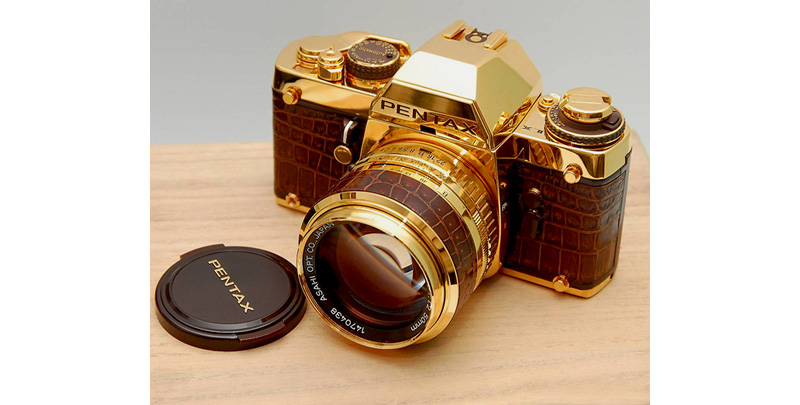Фотокамера из чистого золота