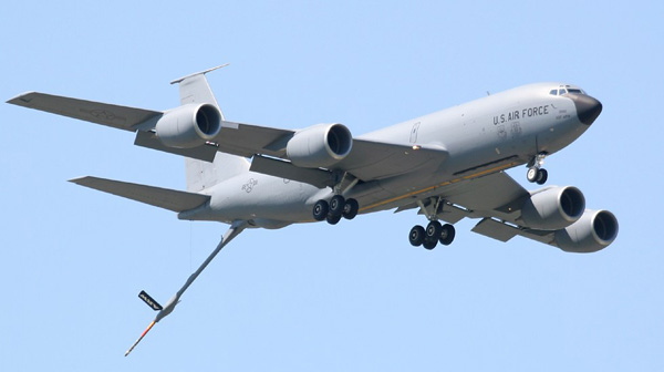 транспортный самолет КС-135