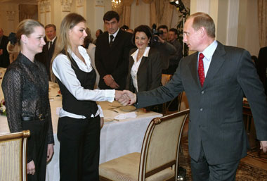 Фото 3 Встречи Путина и Кабаевой