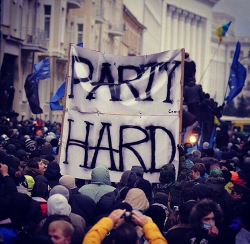 Фото 5 Плакаты "Евромайдана": о чем говорят активисты протеста