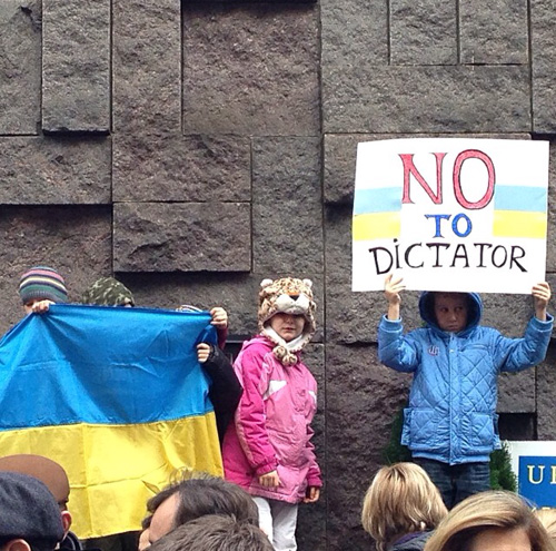 Фото 26 Плакаты "Евромайдана": о чем говорят активисты протеста