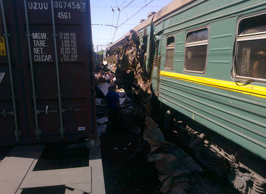 Фото 1 Два поезда столкнулись в Подмосковье