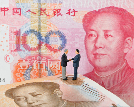 ВТБ теперь проводит расчеты еще и в юанях