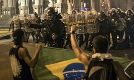 Фото 7 Как выглядели беспорядки в Бразилии после разгромного матча с Германией