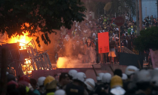 Фото 6 Как выглядели беспорядки в Бразилии после разгромного матча с Германией