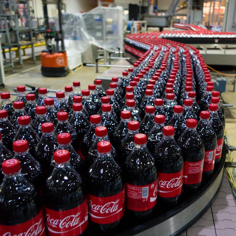 Фото 9 Как и из чего производят легендарный напиток Coca-Cola в России