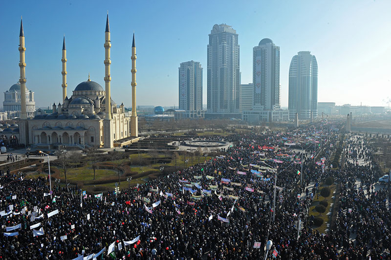 Фото 3 Митинг против карикатур на пророка Мухаммеда в Грозном