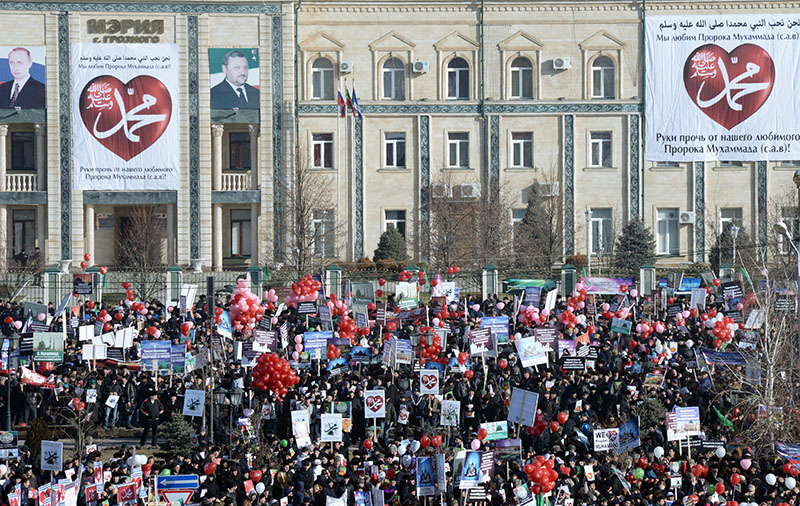 Фото 10 Митинг против карикатур на пророка Мухаммеда в Грозном