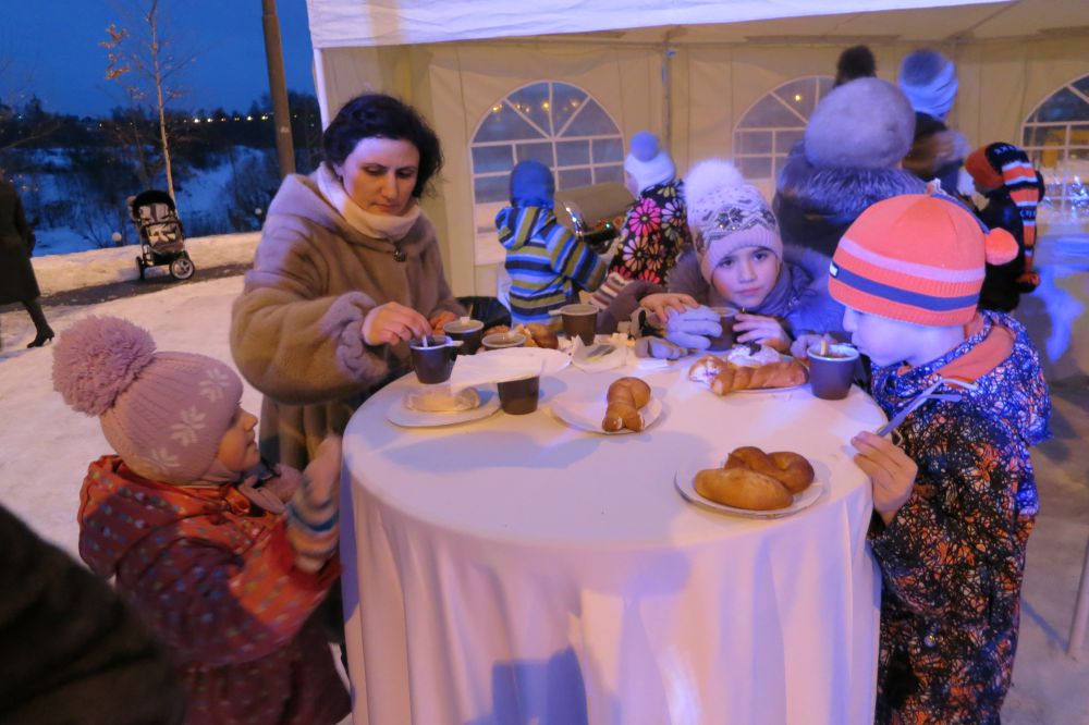 Фото 5 Для жителей миниполиса создали атмосферу русской сказки во дворе дома