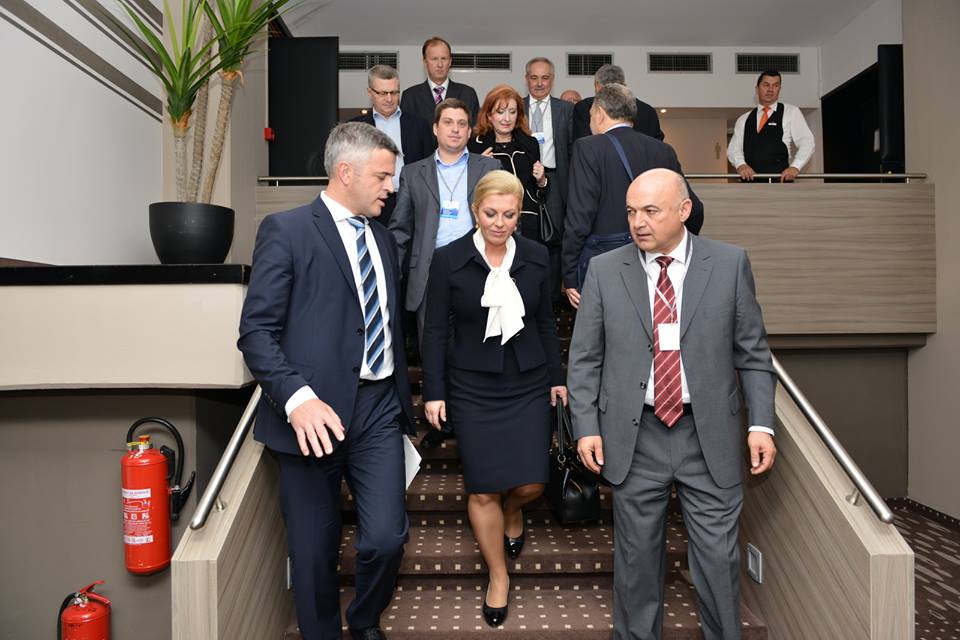 Фото 17 Новый президент Хорватии стремится в НАТО и критикует Россию - все о политической и личной жизни Грабар-Китарович
