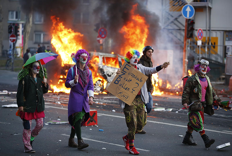 Фото 8 Акция протеста из-за открытия во Франкфурте-на-Майне нового офиса ЕЦБ
